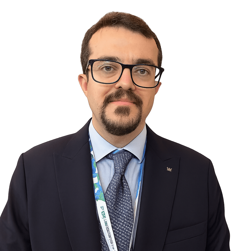 Doç. Dr. Deniz Can Güven'in stüdyo portresi
